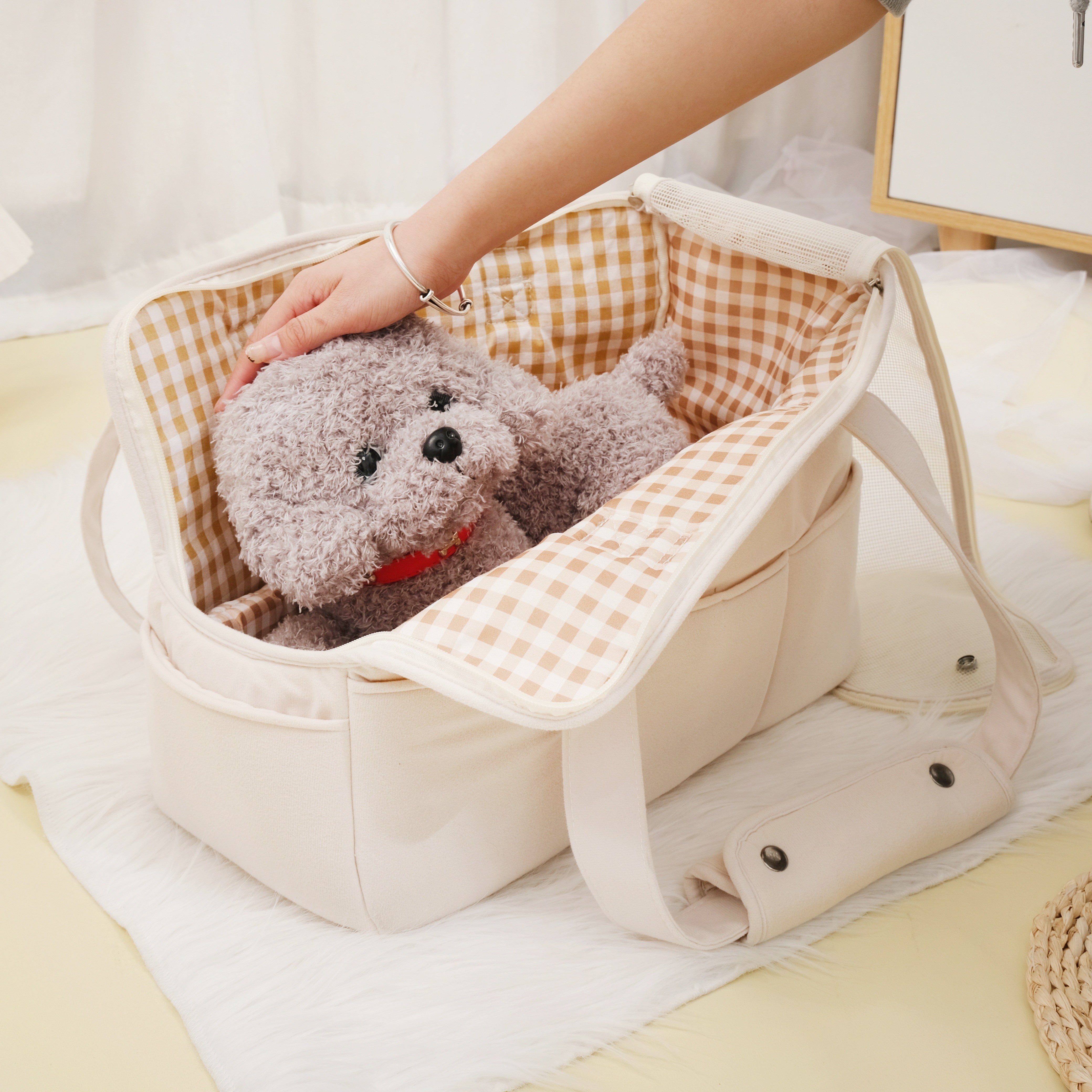 Breathable Pet Carrier Bag for Small Dogs Travel Shoulder Bag Polyester Lightweight