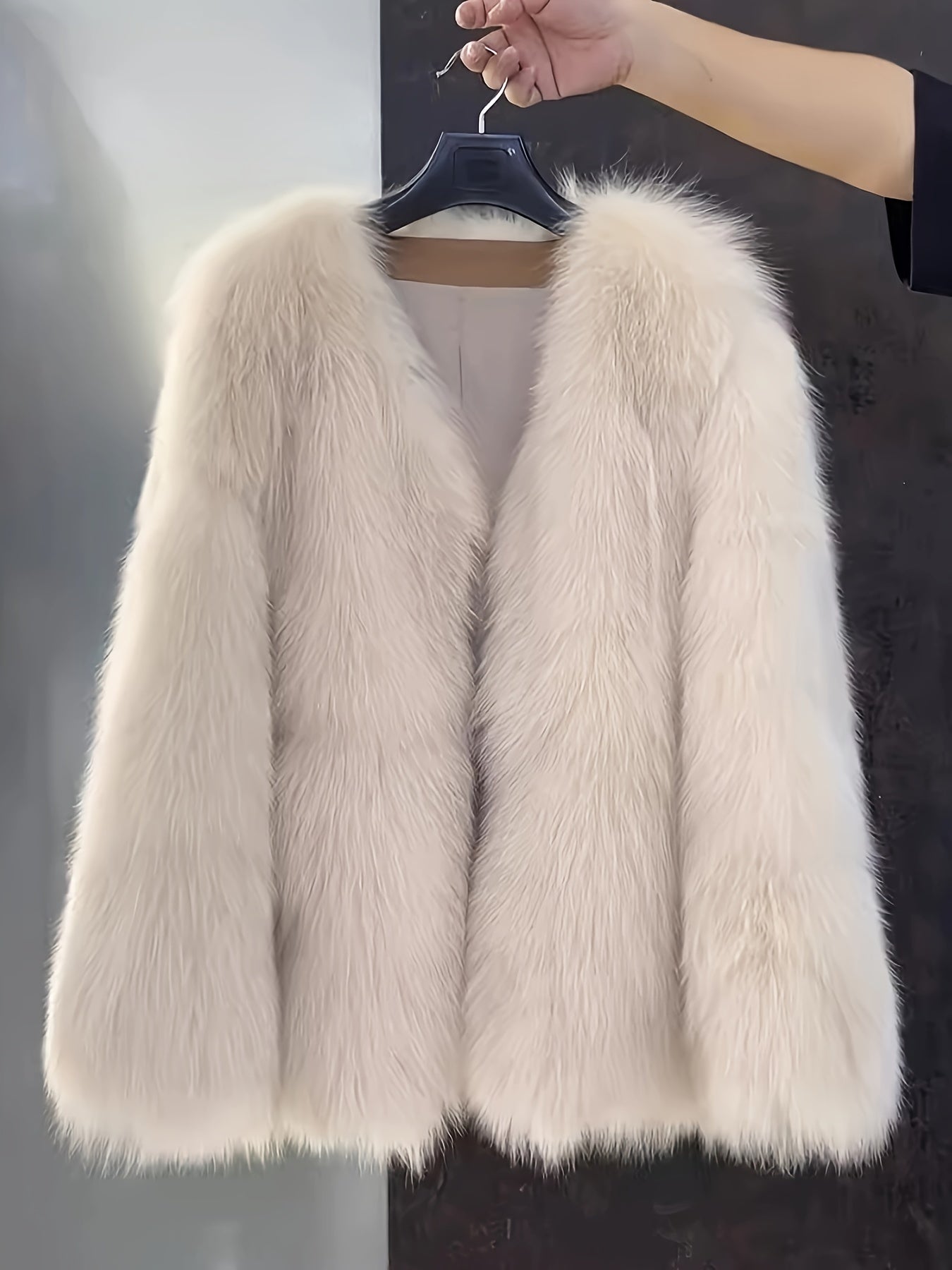Women's Faux Fur Coat Short Length Solid Color Fall Winter Knit Polyester Regular Sleeves Elegant Adult
