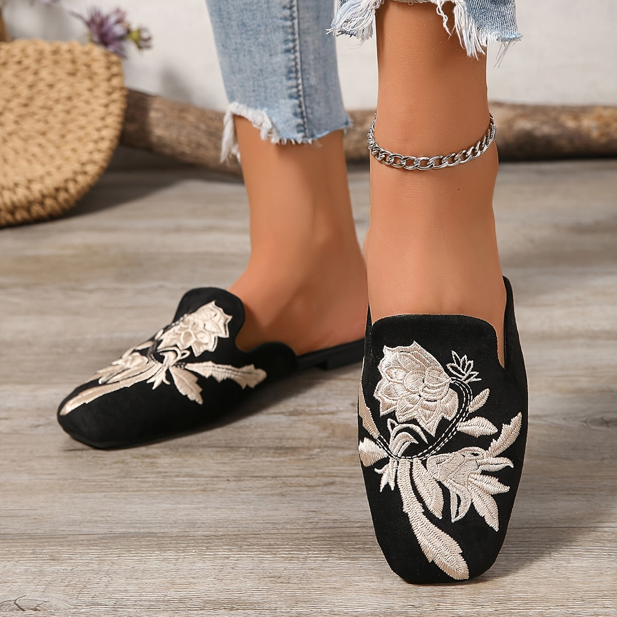Women's Embroidered Headband Flat Shoes Casual Fashion Support