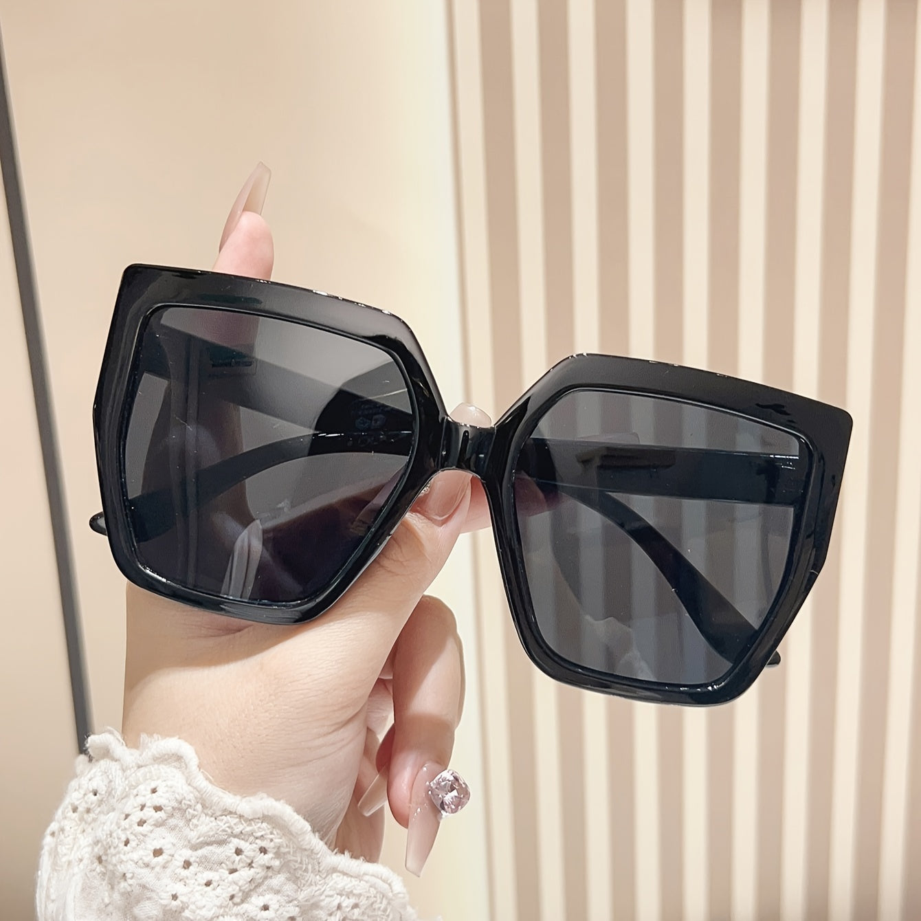 Women's Large Frame Vintage Irregular Style Sun Glasses for Driving and Beach