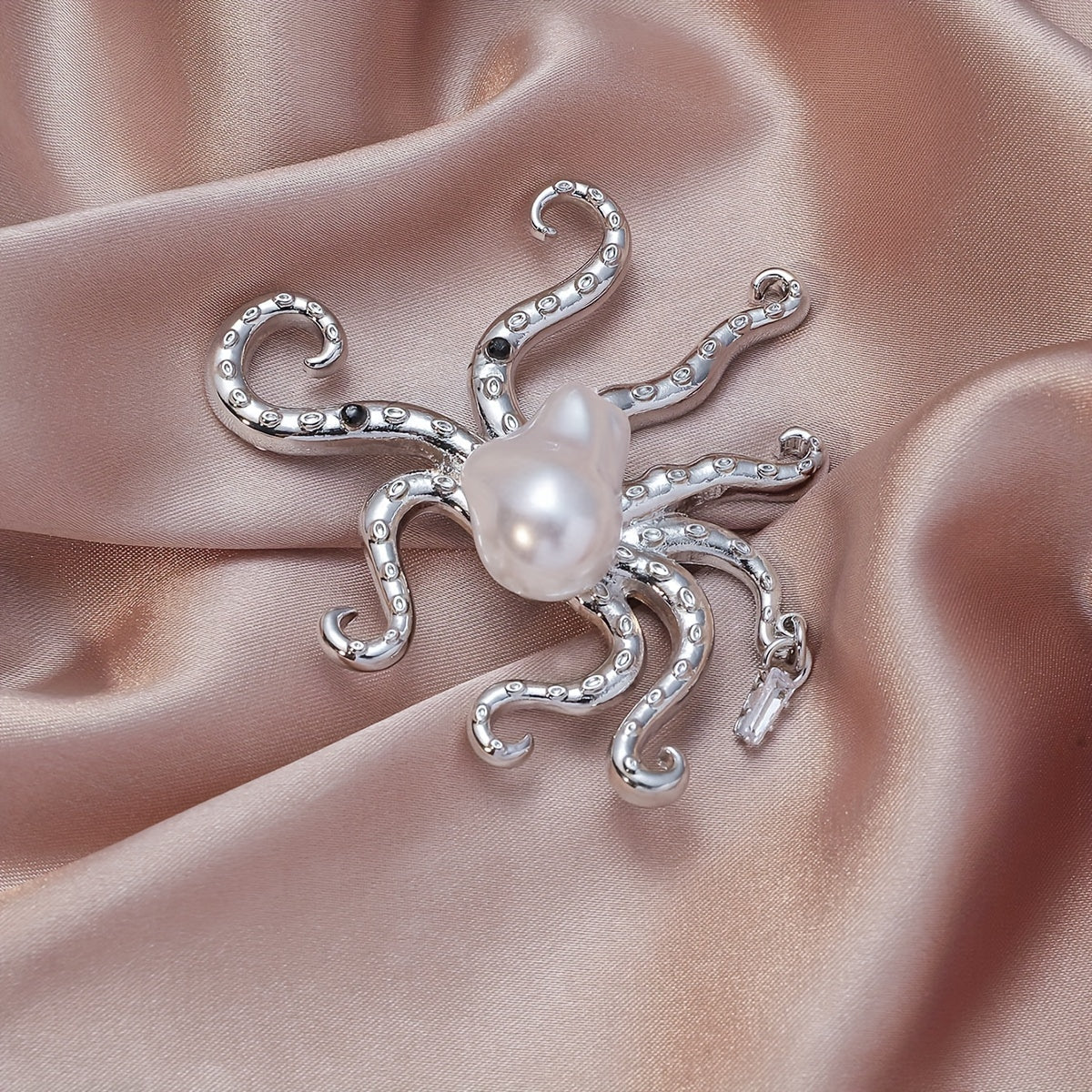Ocean-Themed Octopus Brooch with Baroque Pearl and Diamond Inlay Jewelry Accessory