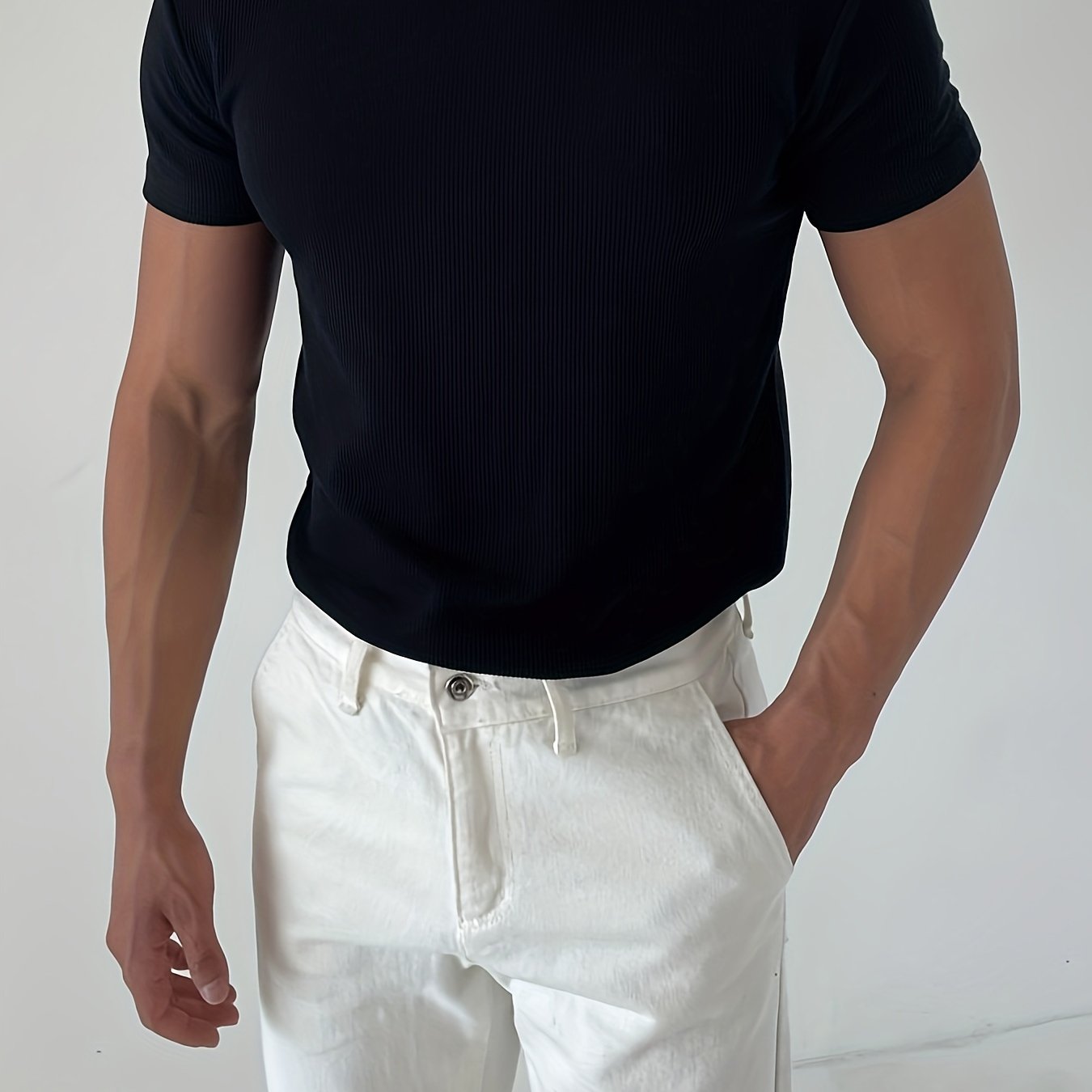 Men's Slim Fit Polyester Crew Neck T-Shirt for Summer Outdoor Sports