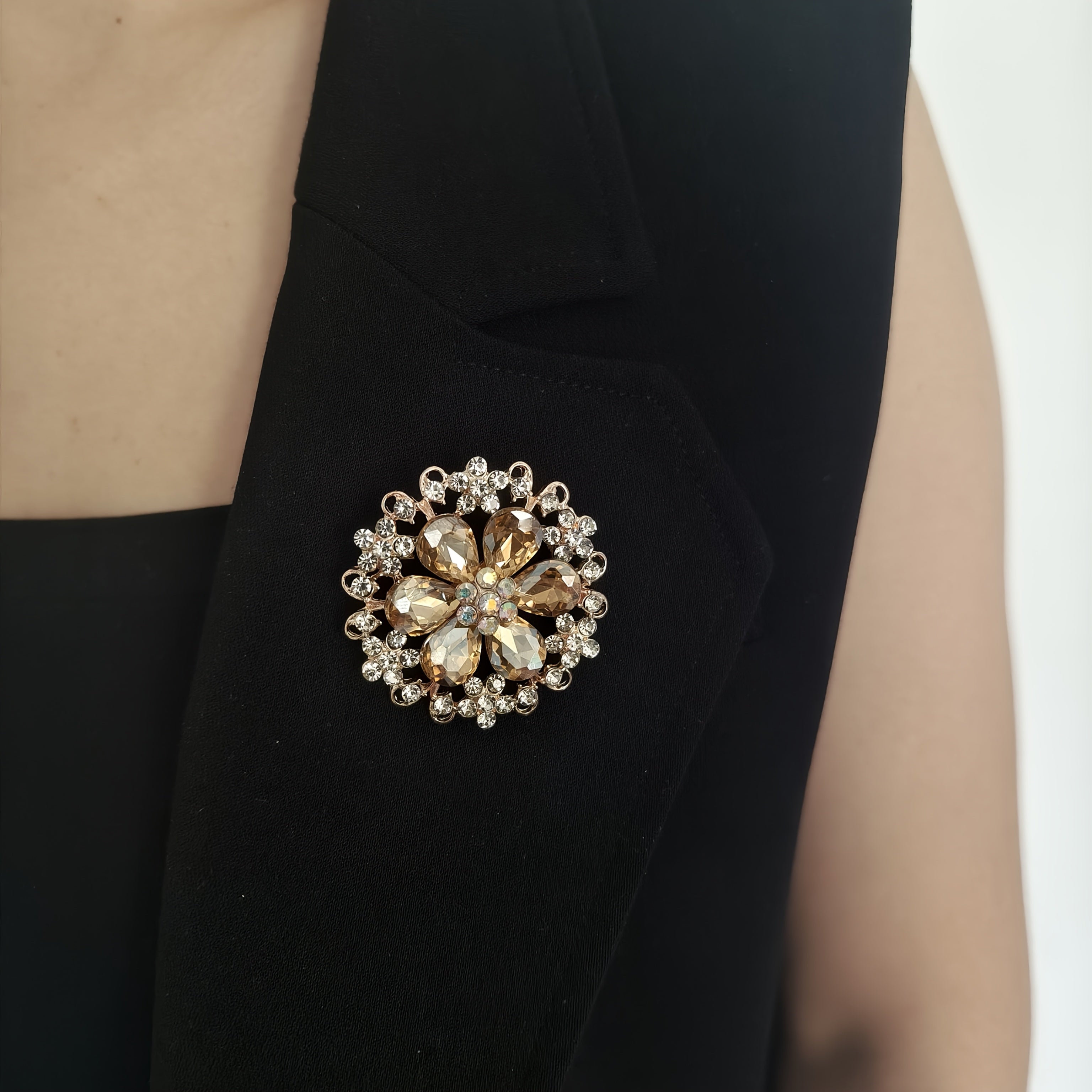 Vintage olti bargli gul brosh, rhinestone bilan bezatilgan alloy zargarlik buyumlari ayollar uchun