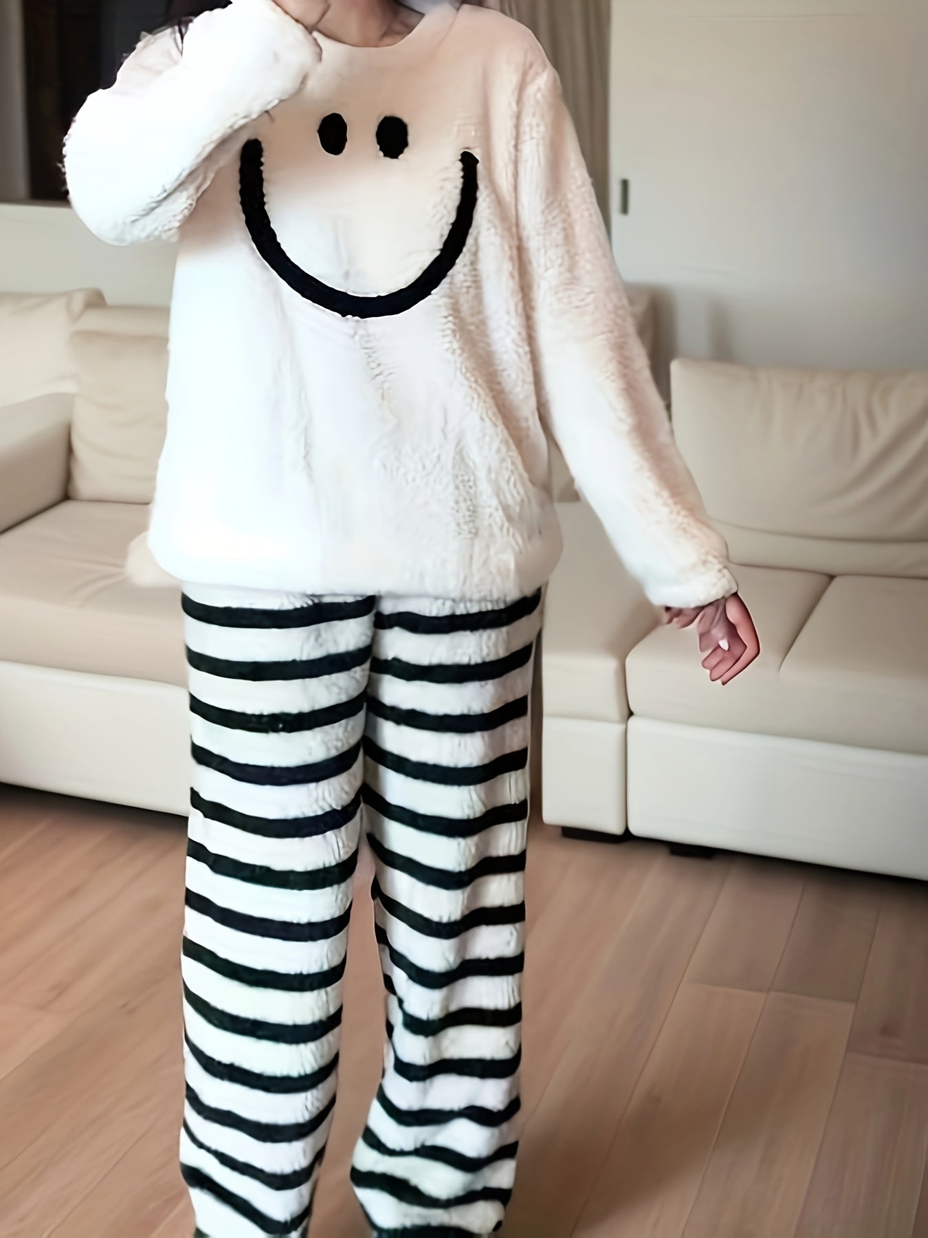 Men's Fleece Cartoon Embroidered Pajama Set with Long Sleeve Crew Neck Top and Regular Fit Pants