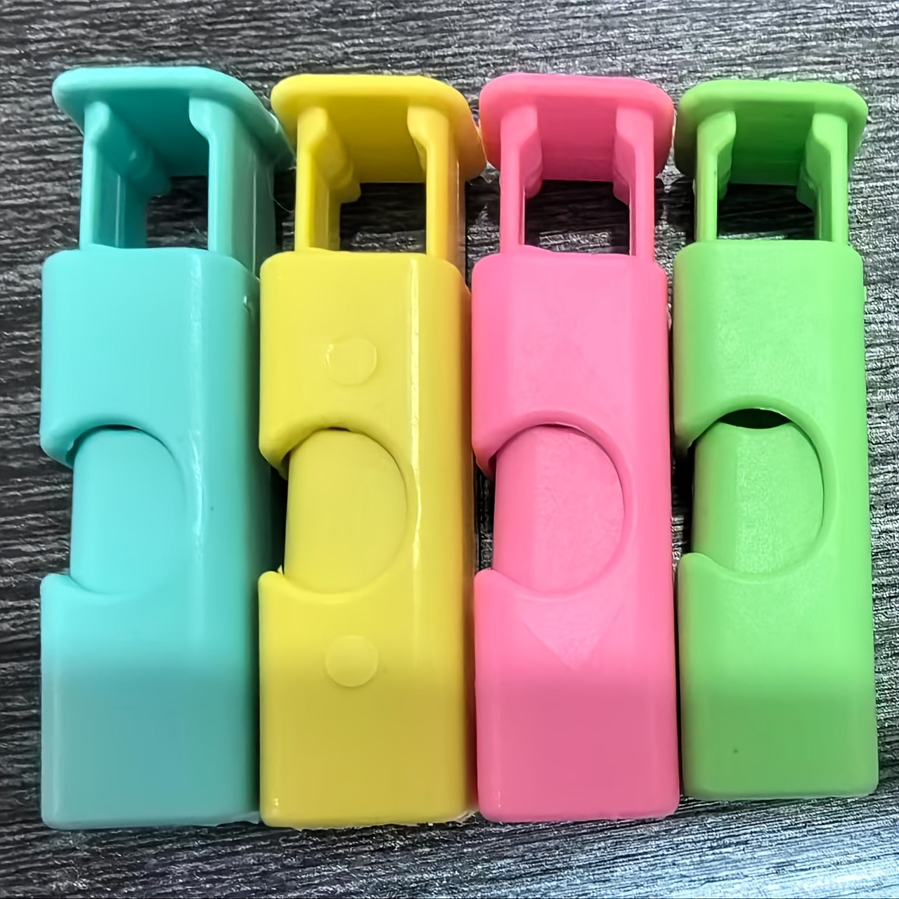 Set of 10 Plastic Bag Sealing Clips for Food Preservation Kitchen Tools