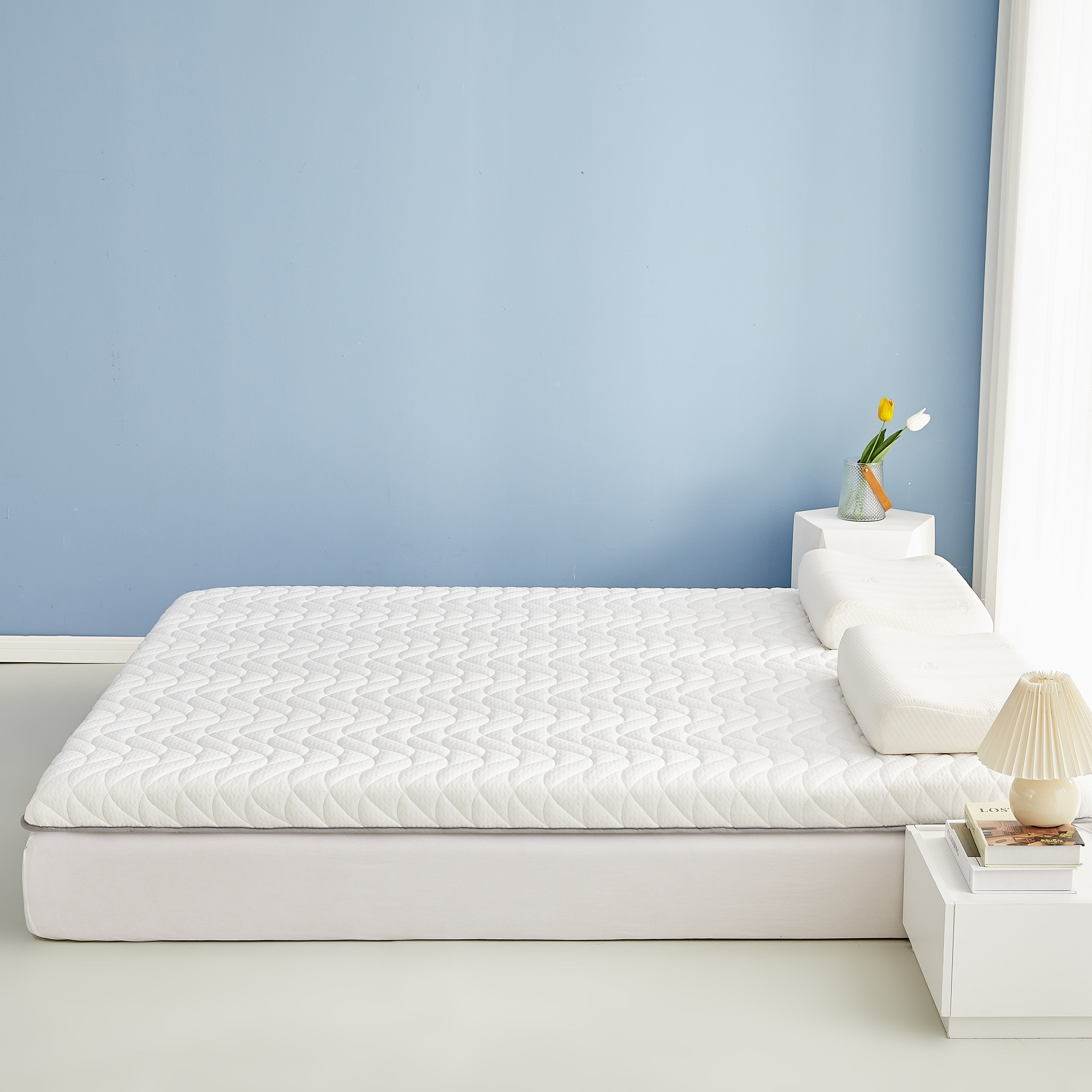 High Resilience Quilted Latex Mattress with Flower Pattern Breathable Non-slip Foldable