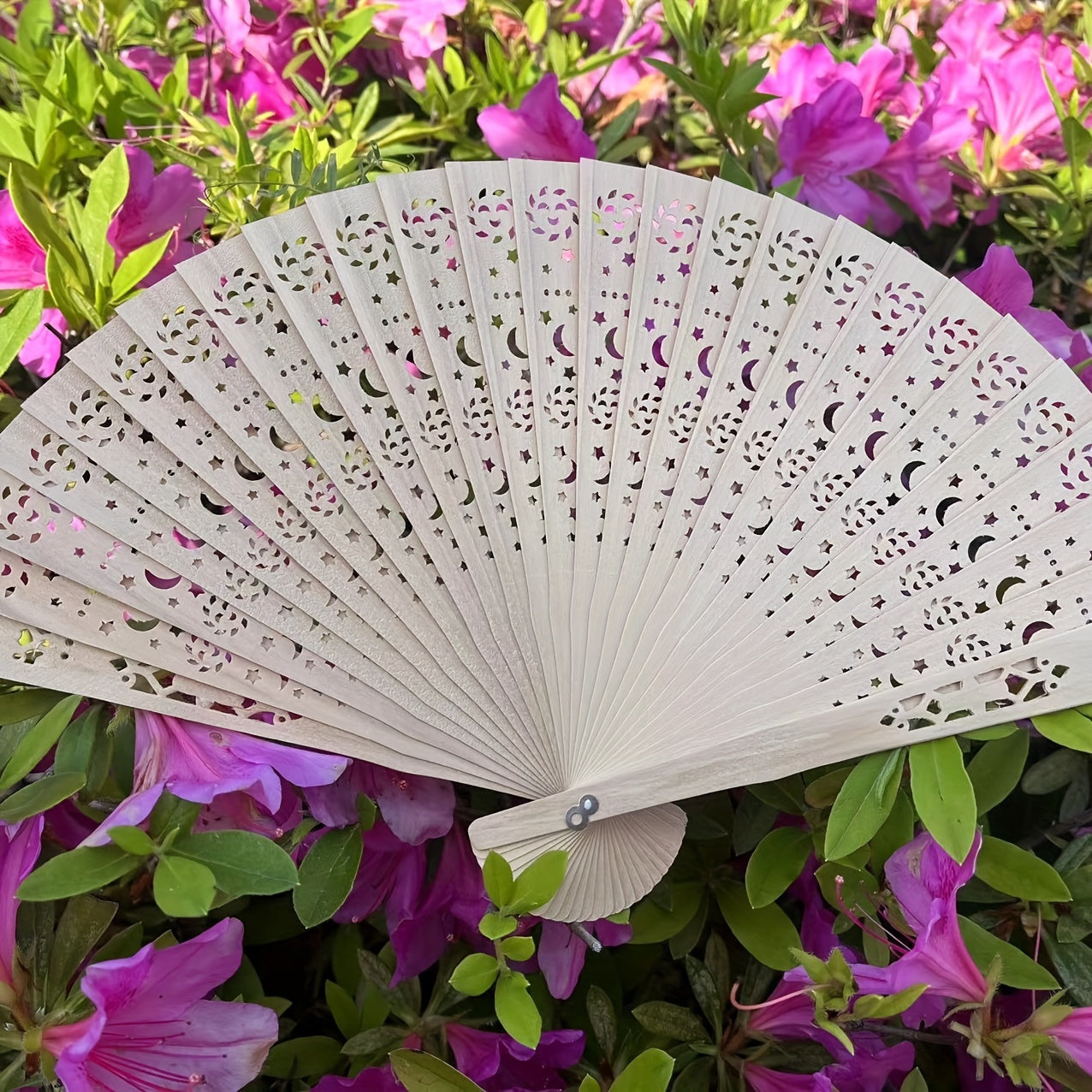 Set of 10/20/30 Wedding Fans Portable Chinese Sandalwood Hand Fans for Wedding Gifts and Party Decor