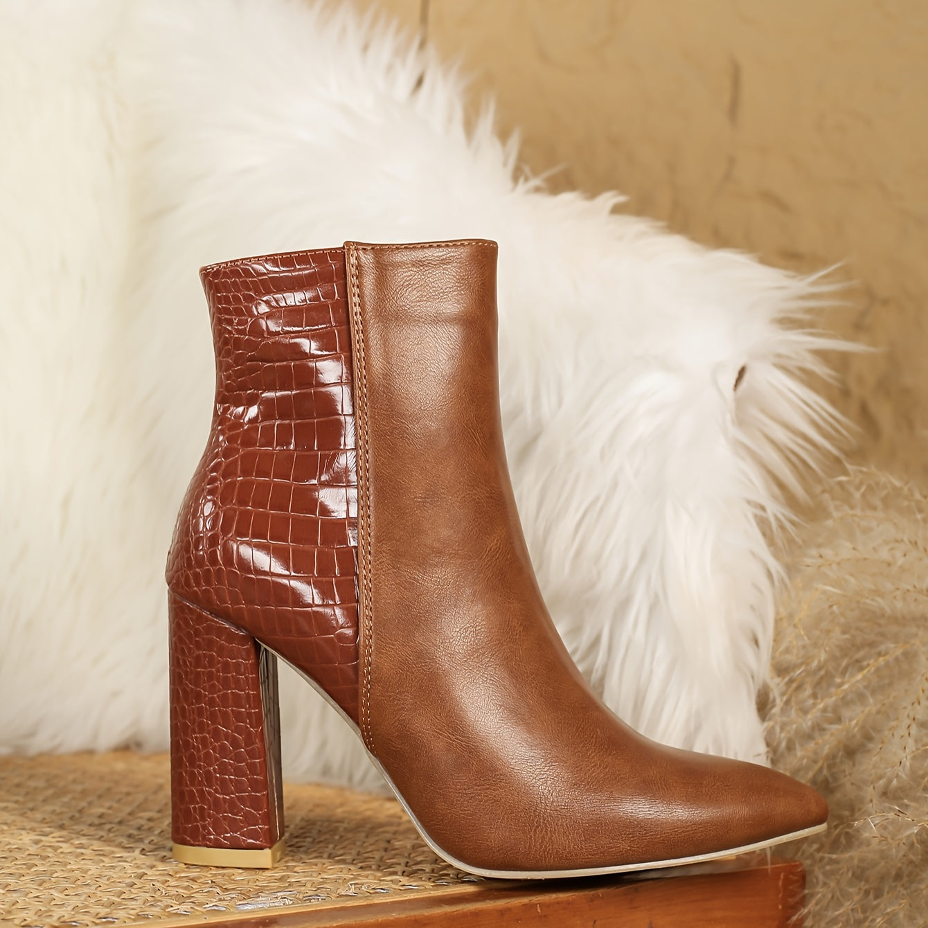 Women's Faux Crocodile Pattern Ankle Boots Pointed Toe Chunky Heel Black or Brown