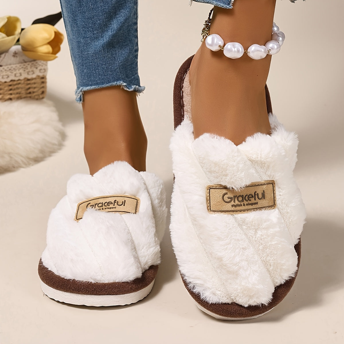 Unisex Checkered Plush Slippers Non-Slip EVA Sole All-Season Home Shoes