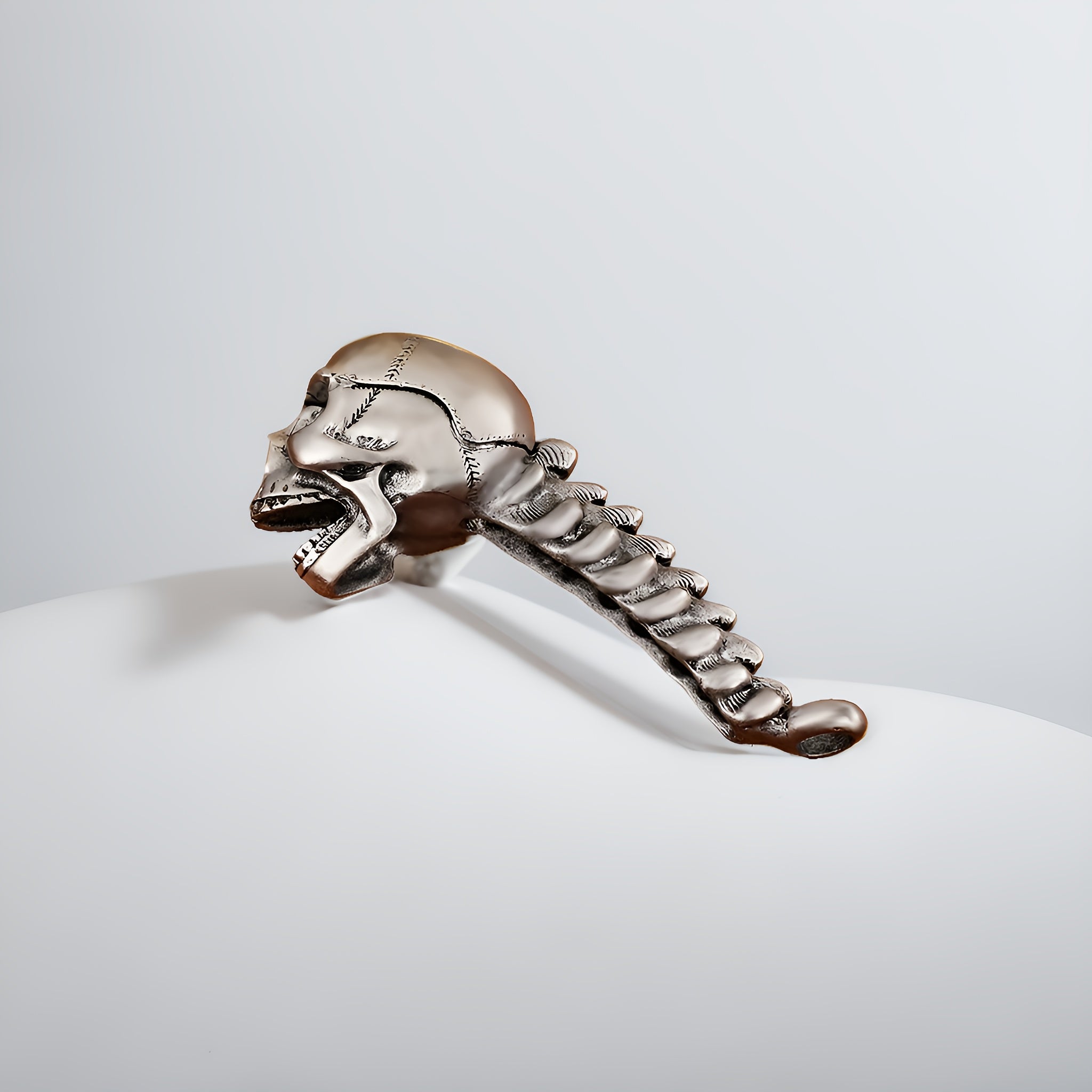Skull-Shaped Metal Bottle Opener for Beer and Juice Home Restaurant Use