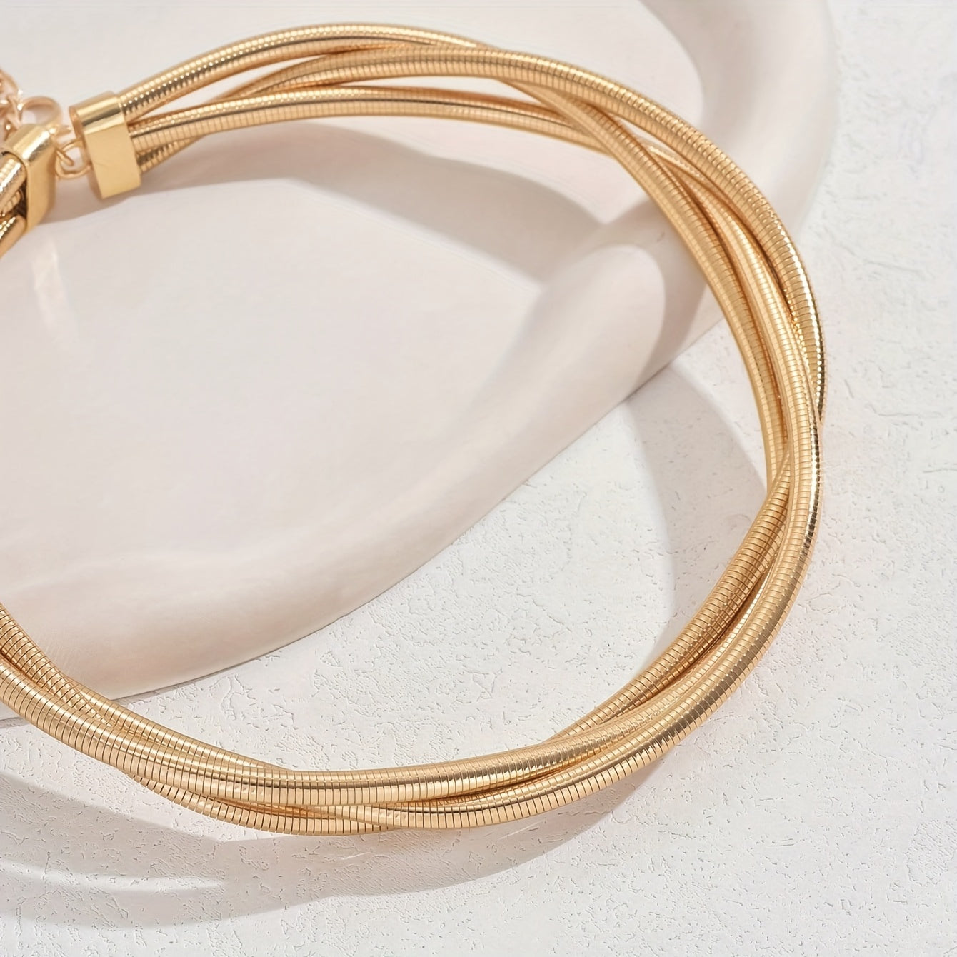 Стильное винтажное металлическое ожерелье из змеиных костей с крутым ветром, высококачественное и экстравагантное, идеально подходит для модных женских цепочек на ключице.