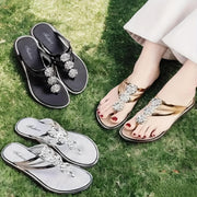 Women's Open Toe Rhinestone Flat Sandals for Beach and Casual Wear