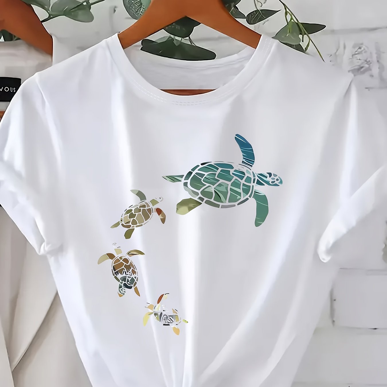 Plus Size Women's Turtle Print T-Shirt White Short Sleeve Crew Neck Casual Tee