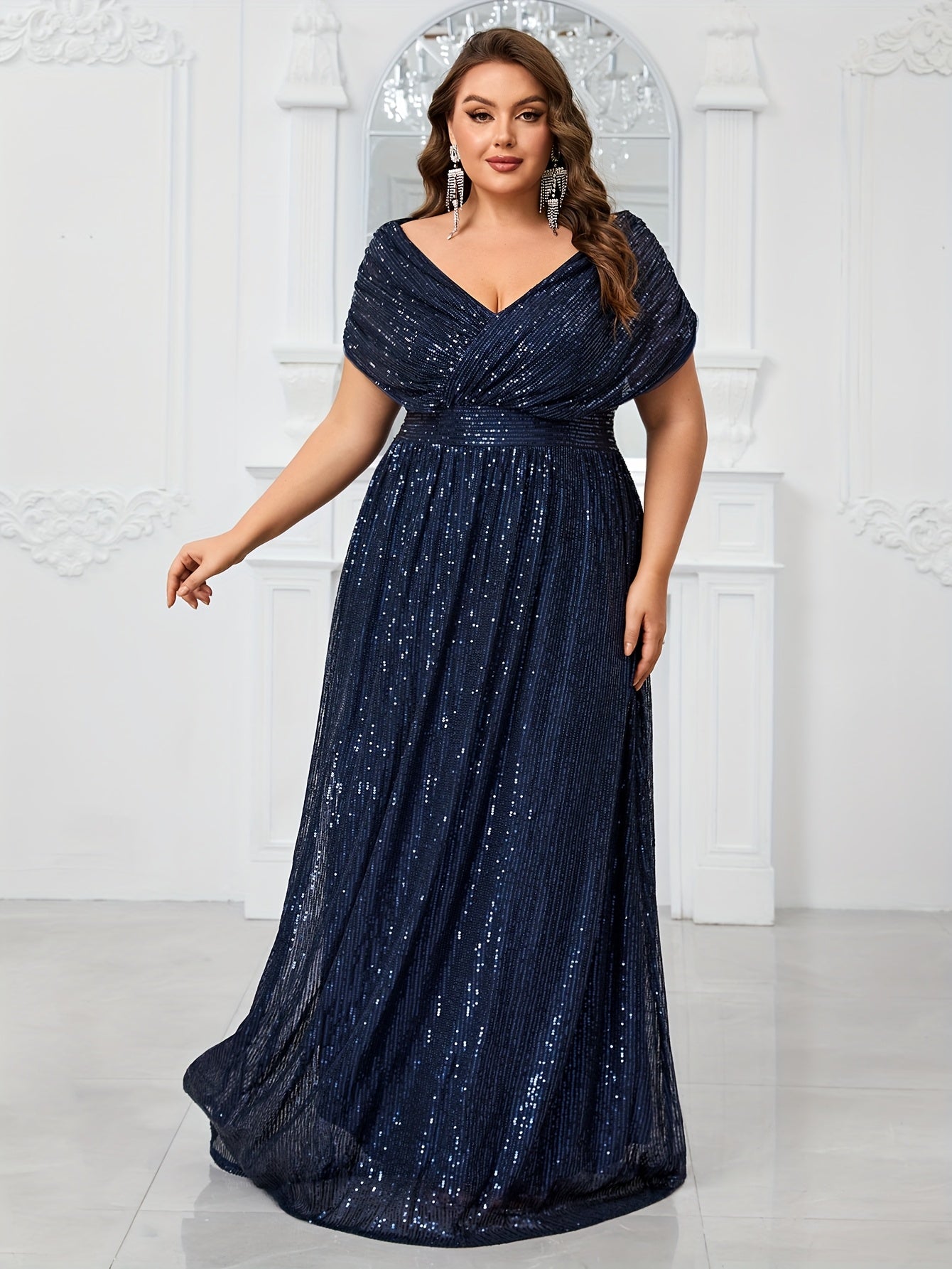 Plus Size Women Glittery V-Neck Capelet Short Sleeve Evening Dress for Weddings