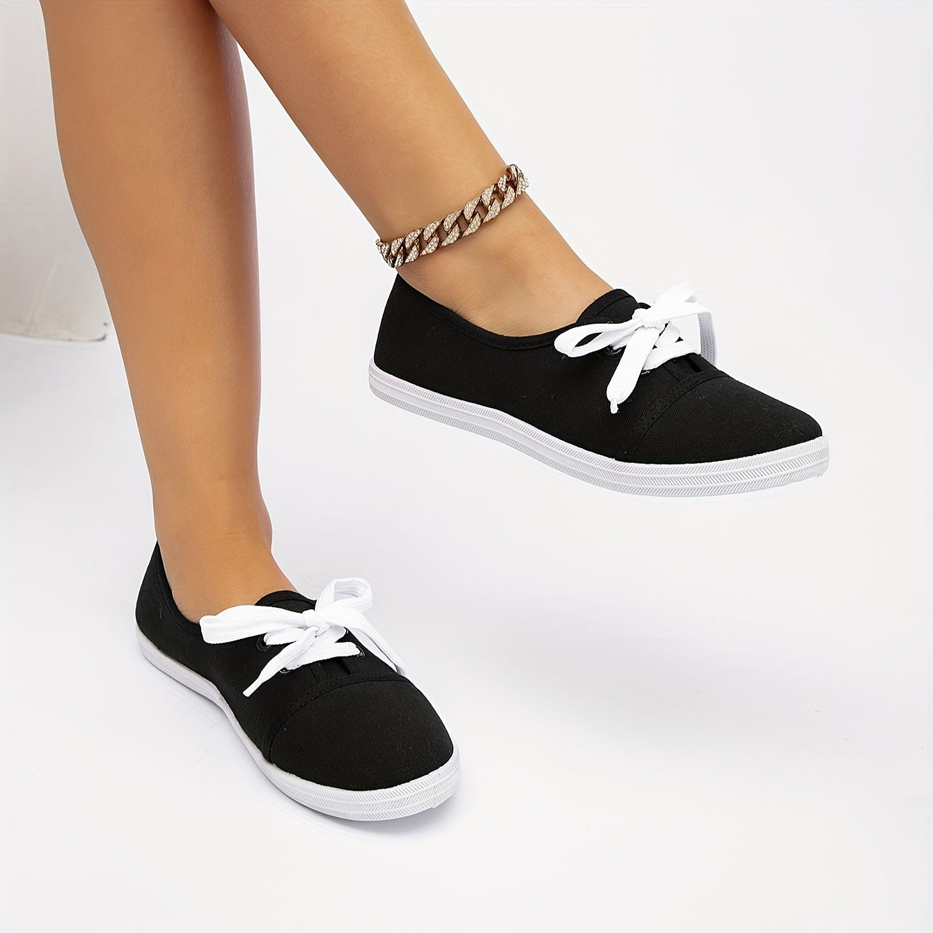 Unisex Casual Sneakers Solid Color Fabric Upper Low-Top Shoes
