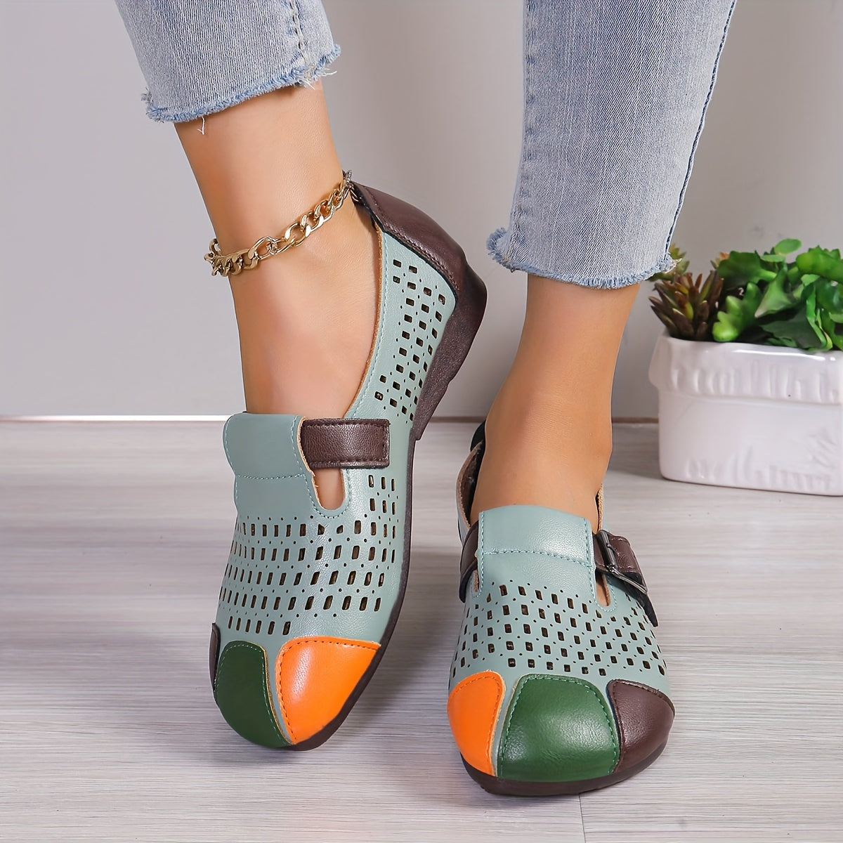 Women's Breathable Hollow Out Flat Shoes Casual Slip-On Low Top