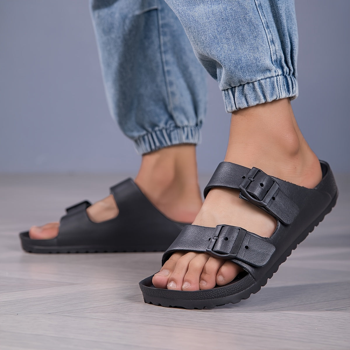 Ayollar uchun sozlanadigan tokchali tashqi flip-floplar, kundalik ichki va plyaj flip-floplari