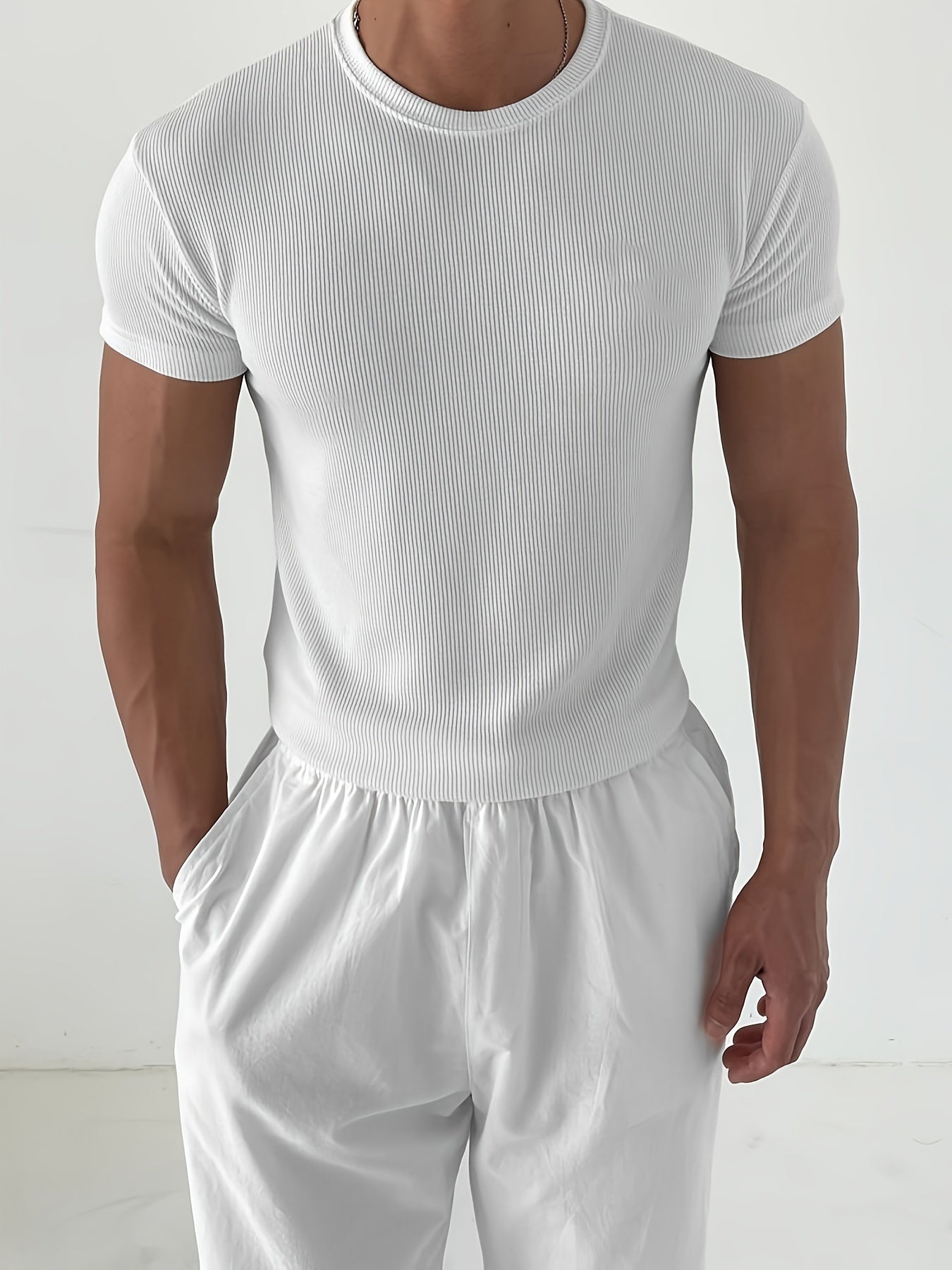 Men's Slim Fit Polyester Crew Neck T-Shirt for Summer Outdoor Sports