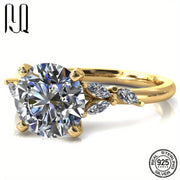 2 ta halqadan iborat noyob to'plam, D rangli Moissanite toshlari, sertifikat, qora karta va belgi kodi. Asosiy tosh 3 karat, ikkilamchi olmoslar umumiy 0.588 karat. 6 dona 1.5*3mm olmos va 24 dona 1.4mm olmosdan tayyorlangan.