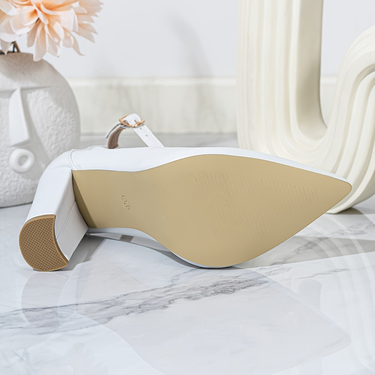 Women's Solid Color Ankle Buckle Strap Chunky Heel Pointed Toe Mary-Jane Shoes