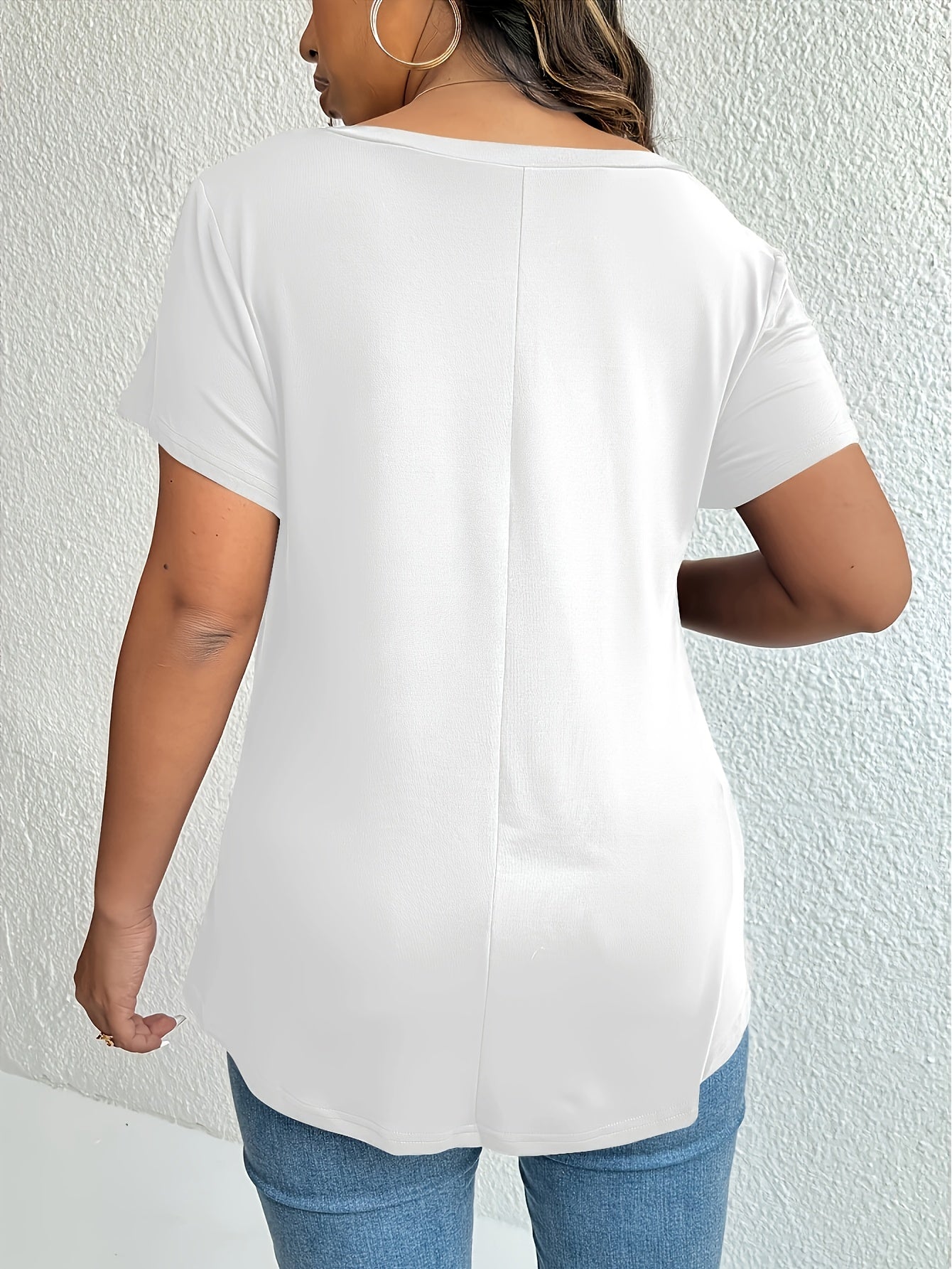 Plus Size Women's V-Neck T-Shirt Short Sleeve Loose Fit White Casual Top