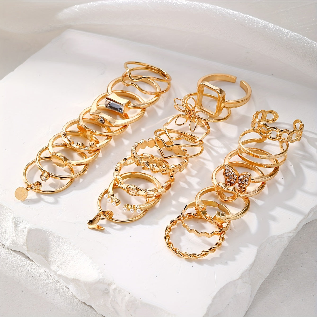 23-Piece Alloy Ring Set with Hollow Flowers and Butterflies Rhinestones for Casual Wear or Gift