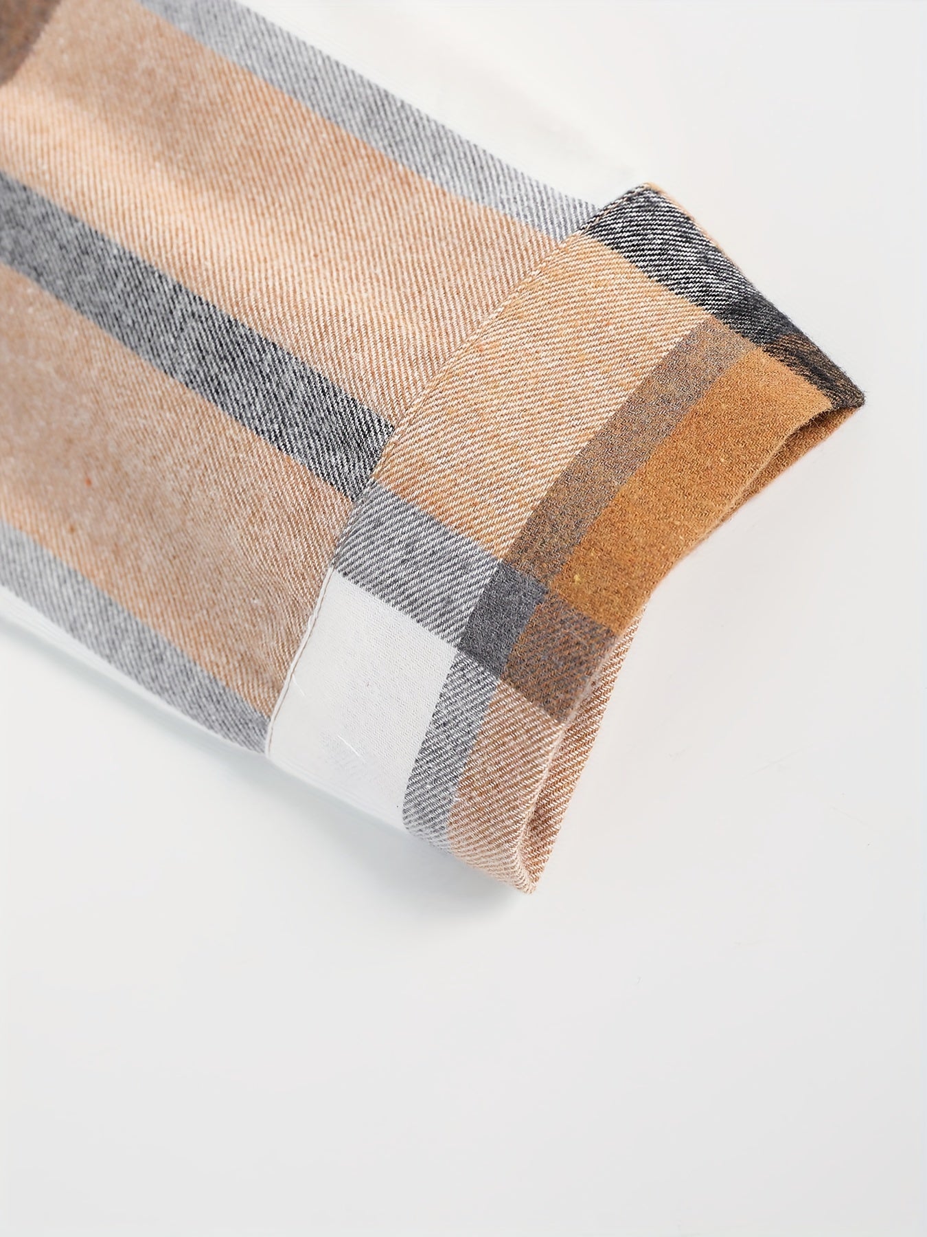 Plus-Size Men’s Plaid Long-Sleeve Shirt Polyester Casual Spring Fall