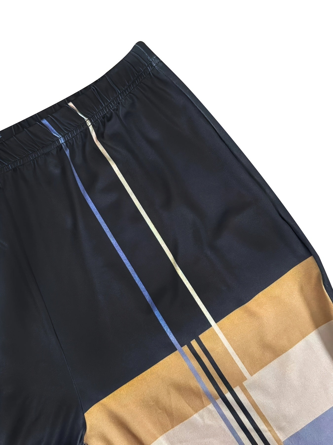 Ayollar uchun chiroyli 2 ta faoliyat kiyimlari to'plami, chiziqli rangli blokli yuqori va qora sport shimlar bilan. Qulay, shaffof bo'lmagan polyester materialdan tayyorlangan. Mashinada yuvish mumkin.