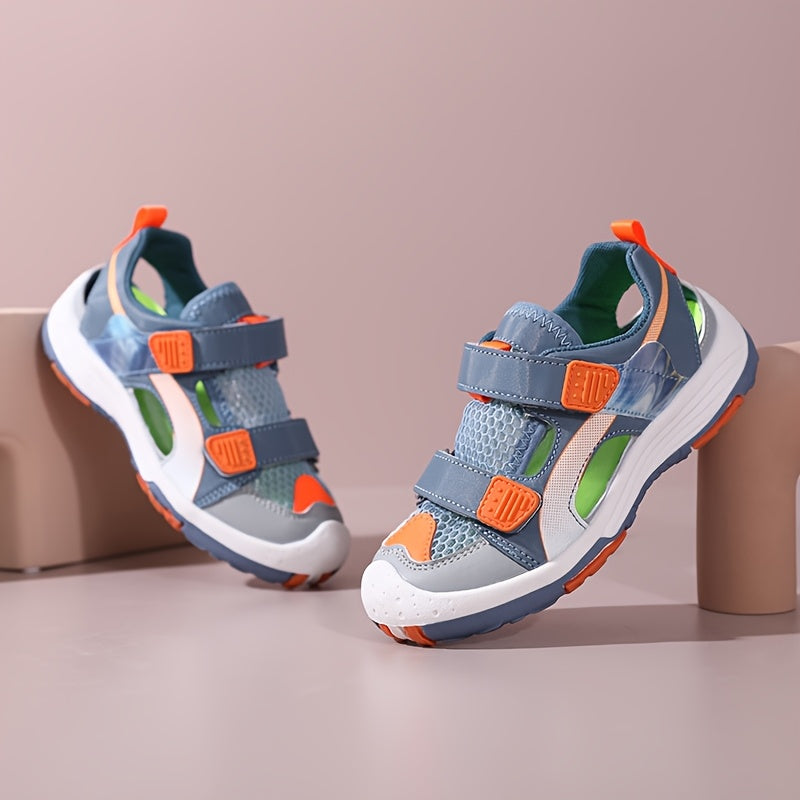 Faol yoshlar uchun mustahkam, nafas oladigan plyaj sandallari, ochiq havoda faoliyatlar va tasodifiy kiyimlar uchun mukammal.