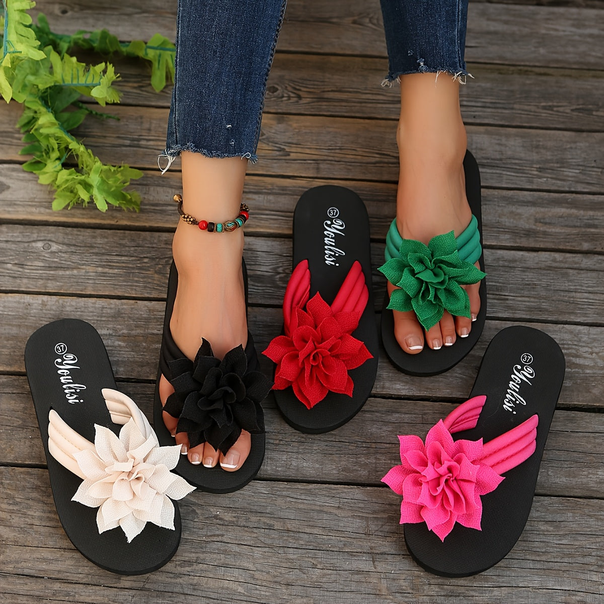 Women's Flip Flops with Flower Design Lightweight Comfortable Beach Sandals