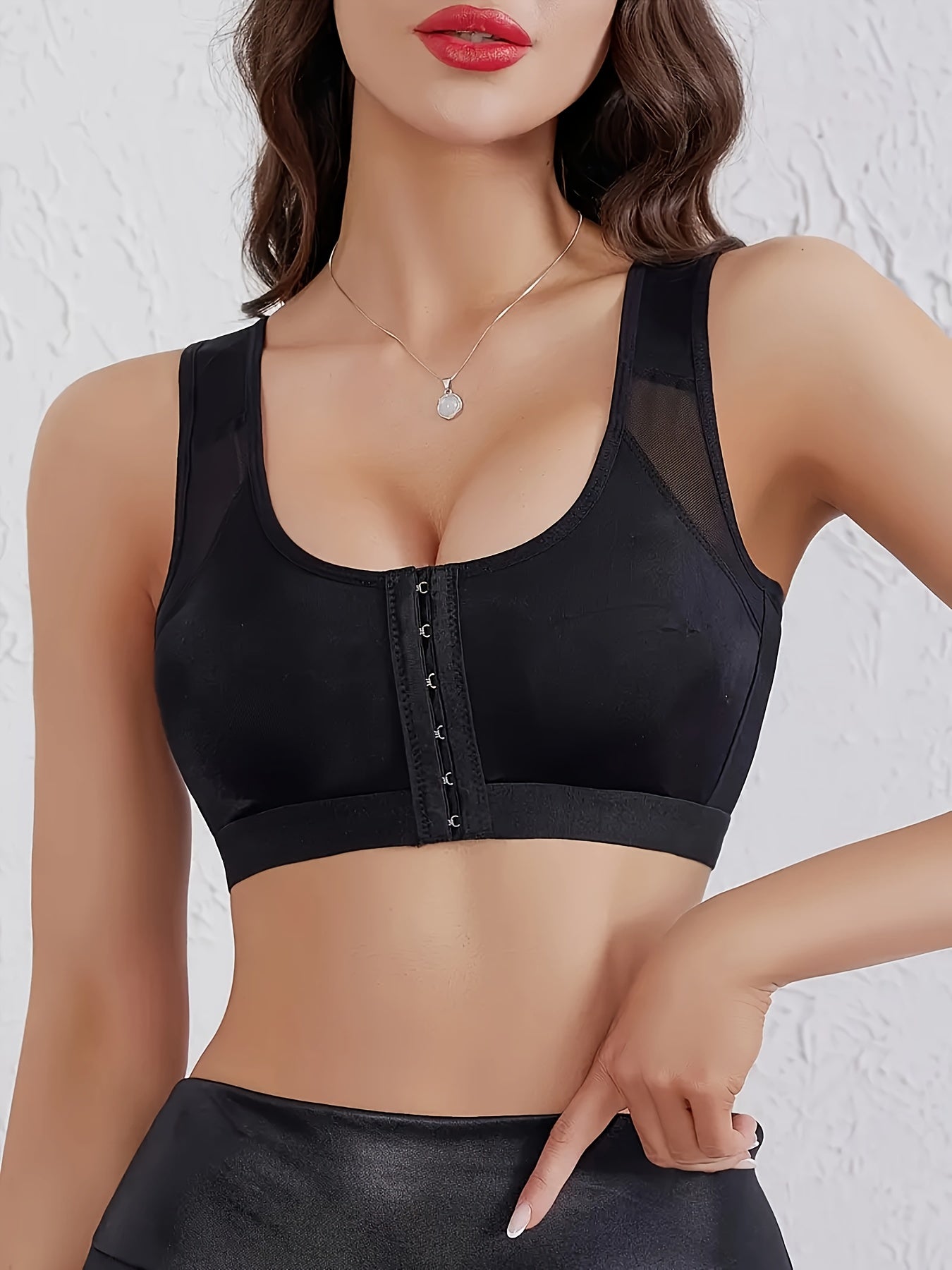 Women’s Wireless Sports Bra Breathable Mesh Adjustable Clasp For Yoga Running