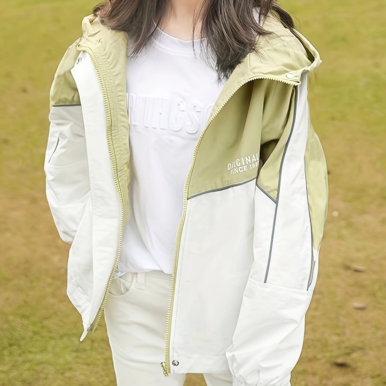 Девочковая ветровка на весну и осень 2024 с капюшоном, с буквенным принтом, из полиэстера, повседневная, свободного кроя