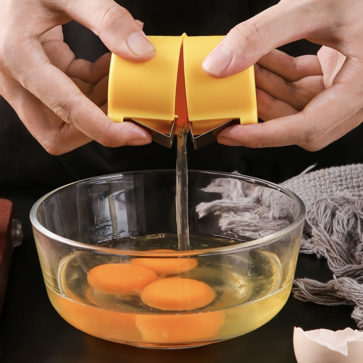 Egg Separator Plastic for Quick Egg Yolk Splitting and Peeling Kitchen Baking Tool