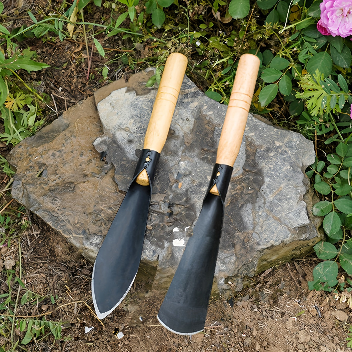 Pack of 2 Metal Garden Shovels for Weeding Digging and Transplanting