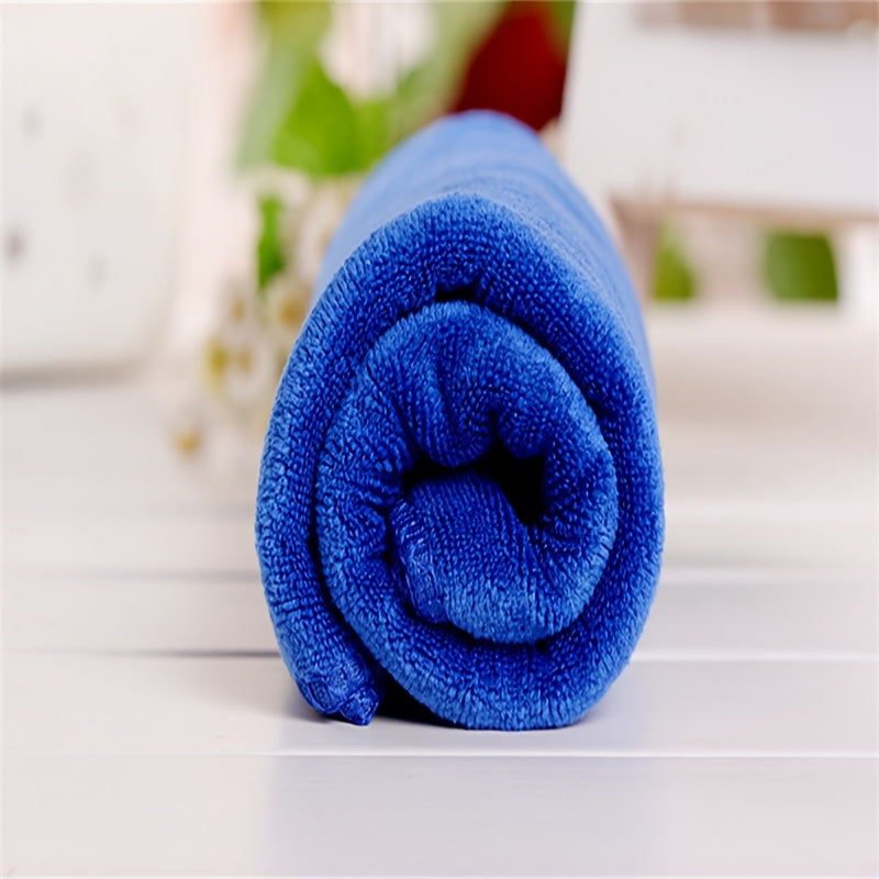 Yengil mikroto'qima sochiq - lagerda, sportda, suzishda va sayohatda foydalanish uchun mukammal - tez quriydi va yaxshi namlaydi.