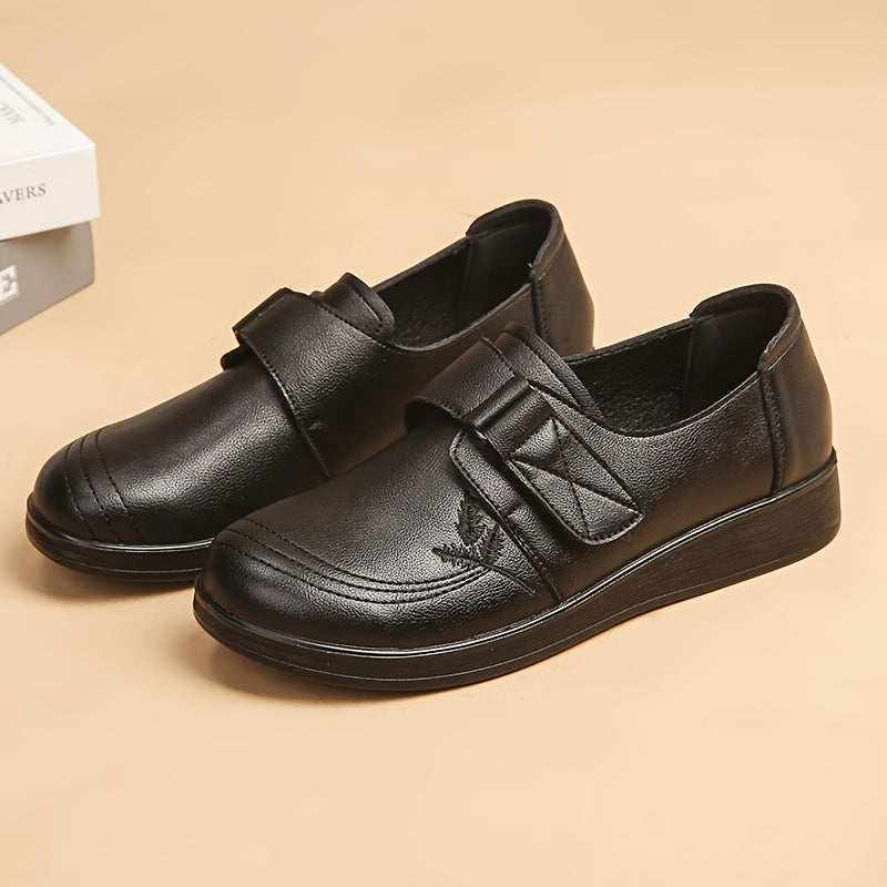 Women's Black Slip-On Loafers Breathable Non-Slip Comfort Flats