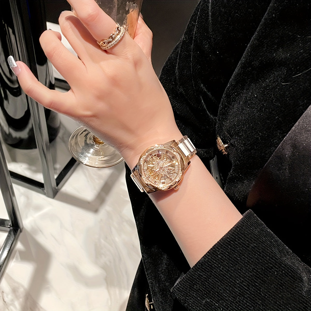 Luxury Mechanical Wristwatch Ceramic Band Water-Resistant Round Case