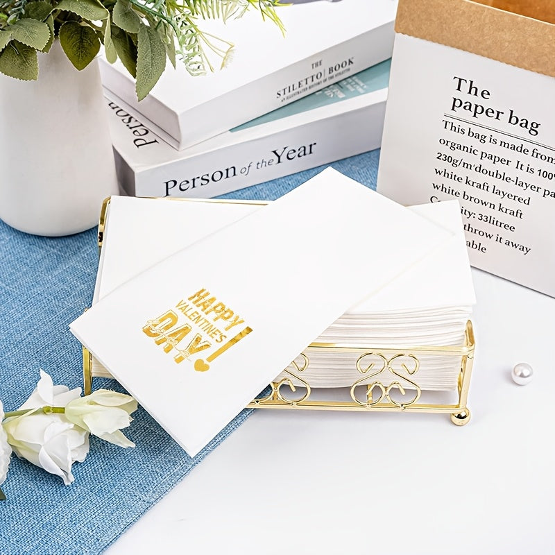 20 dona Sevgi kuni qog'oz servetkalar to'plami, oltin folga bosma dizayni bilan, to'y va yubiley tadbirlari uchun uch qismga egilgan uslubda.