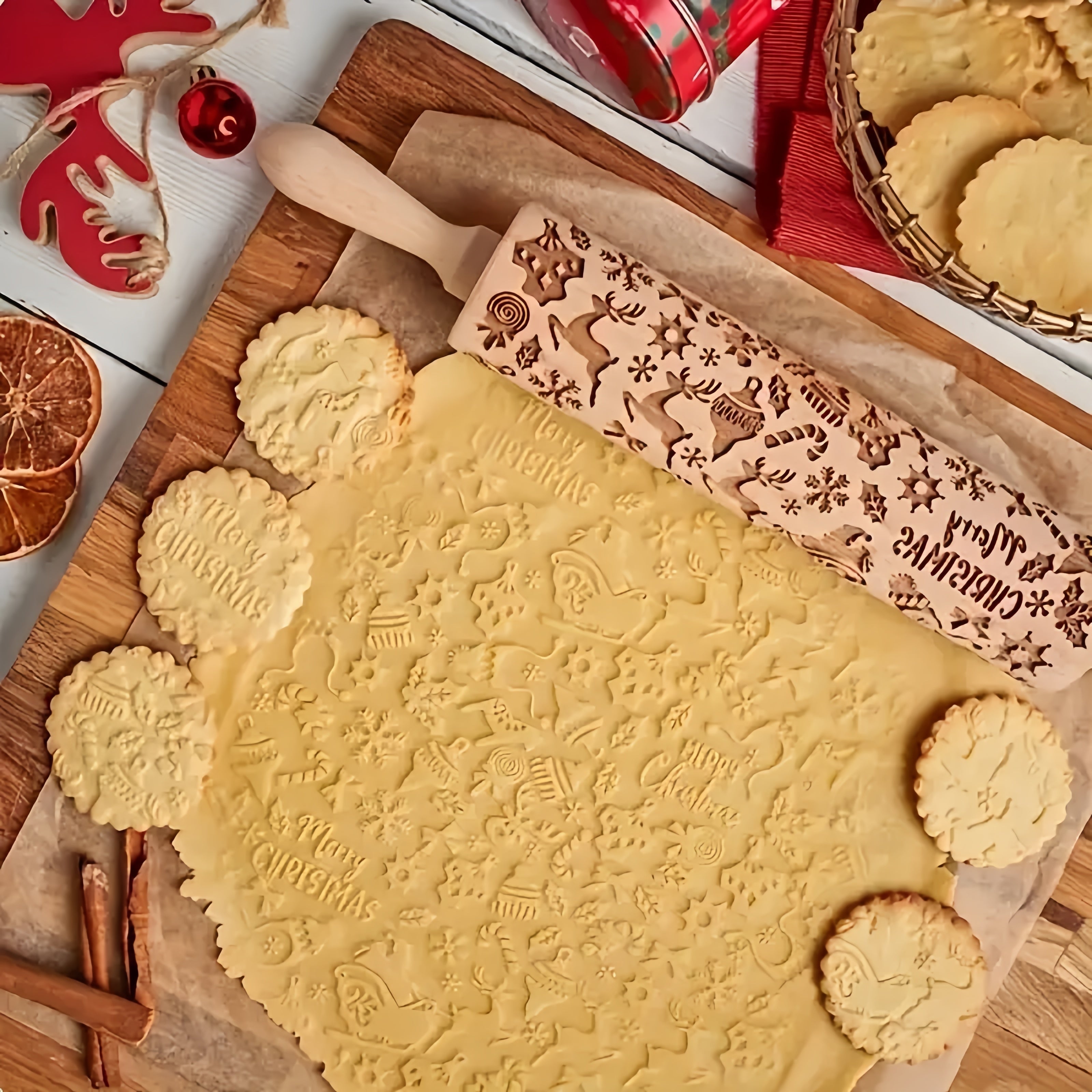 Wooden Rolling Pin with Festive Patterns for Holiday Baking and Crafts 34.8cm
