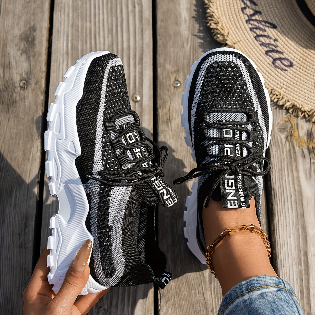 Women’s Athletic Sneakers Breathable Mesh Low-Top Casual Shoes
