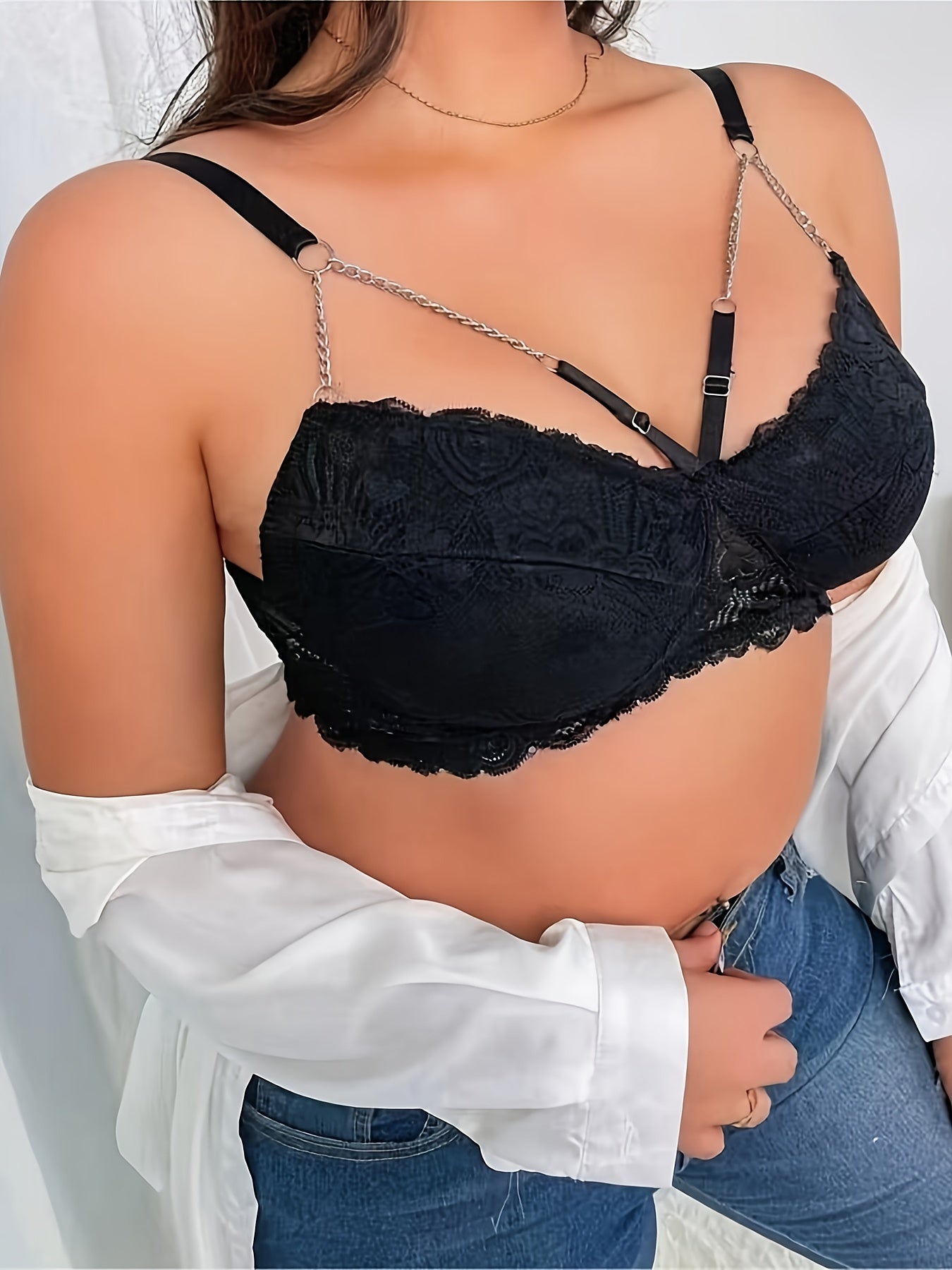 Women's Plus Size Floral Lace Cut Out Strappy Bra with Chain Detail