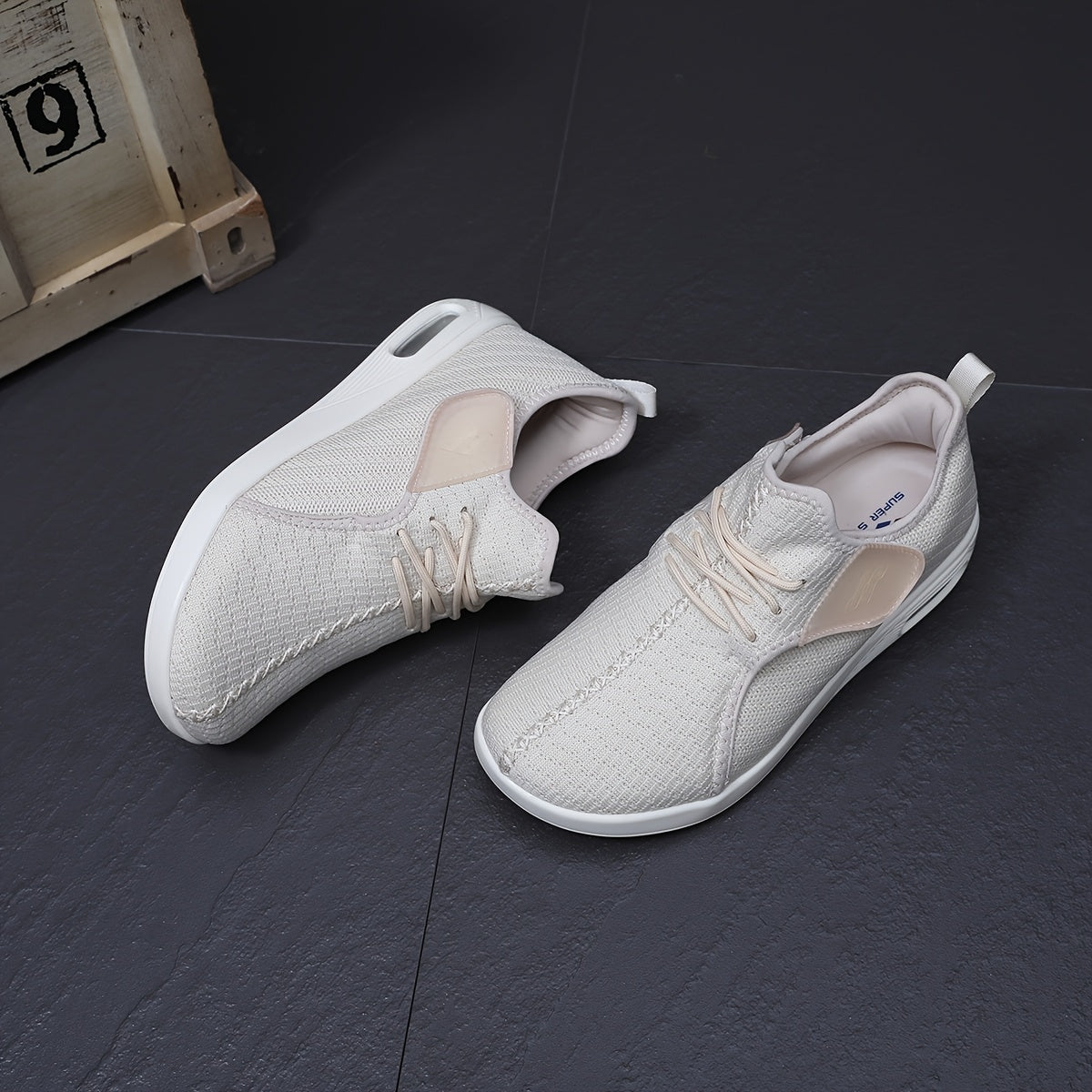 Women's Breathable Mesh Sneakers Lightweight Adjustable Walking Shoes