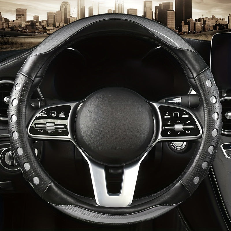 Universal charm bilan qoplangan qizil va qora rangi bilan barcha mavsumlar uchun himoya