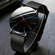 Men's Quartz Watch with Round Dial Plastic Case Rubber Band Fashionable