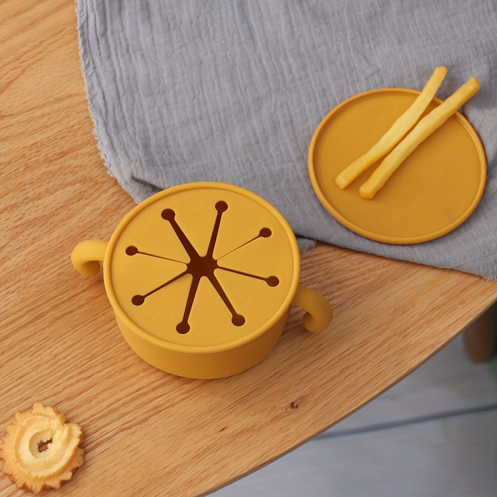 Baby Silicone Snack Bowl with Dustproof Cover and Food Supplement Cup for Food Safety