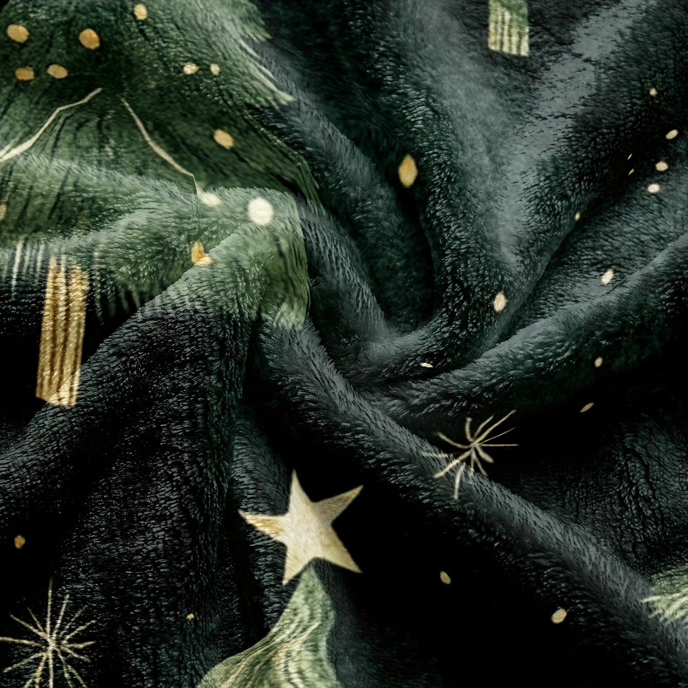 Green Christmas Tree Print Flannel Fleece Throw Blanket Soft Warm Machine Washable