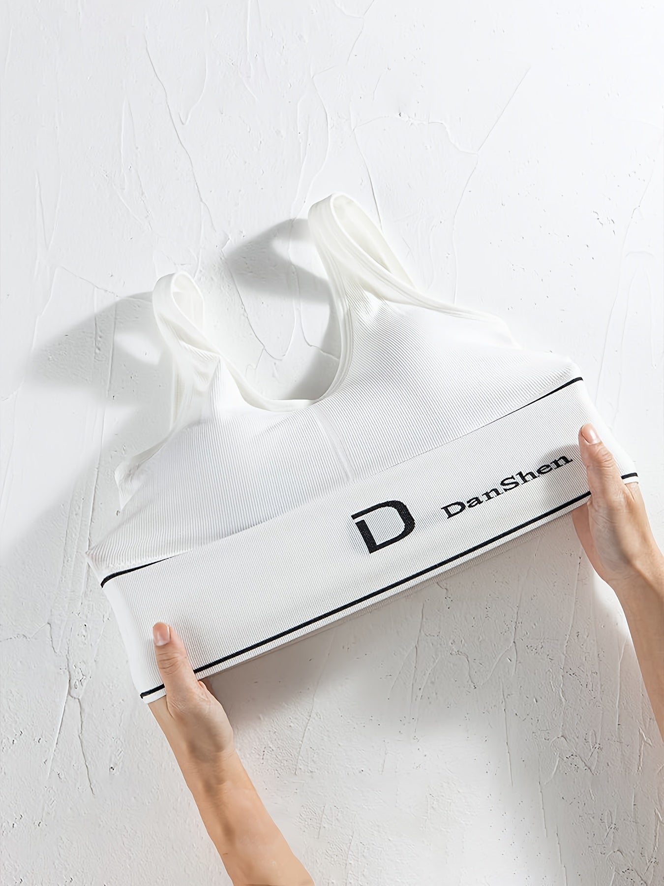 Women's Plus Size Padded Sports Bras No Underwire Breathable Workout Tops