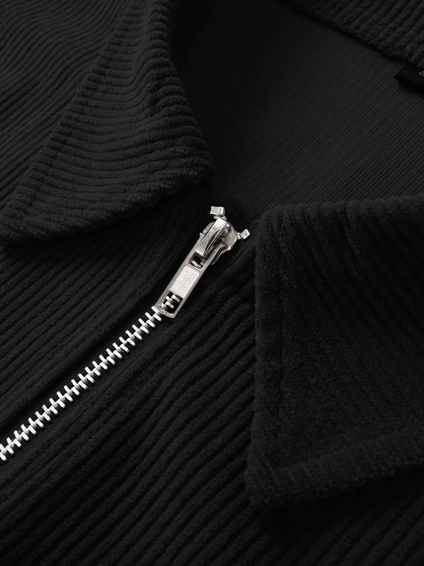 Katta va baland erkaklar uchun qora korduroy kurtka, zipli old qopqog'li cho'ntaklar bilan, kuz va qish uchun kundalik kiyim