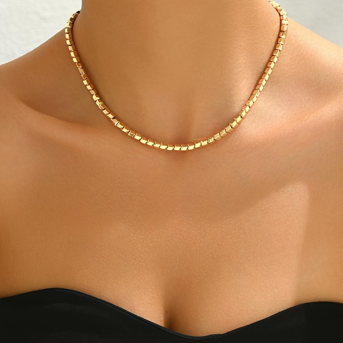 Women's Choker Necklace with Square Beads and 3D Design