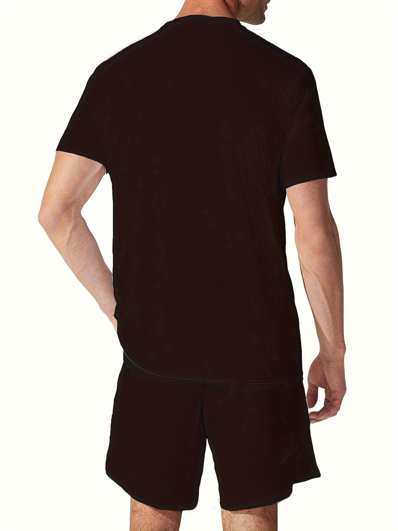 Комплект спортивной одежды для мужчин большого размера с графической футболкой и шортами для летних активных прогулок